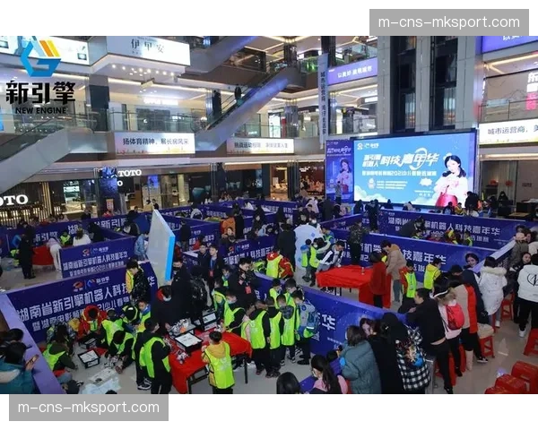 表演赛：机器人对战人类跆拳道表演亮相首尔科技展，引发热议